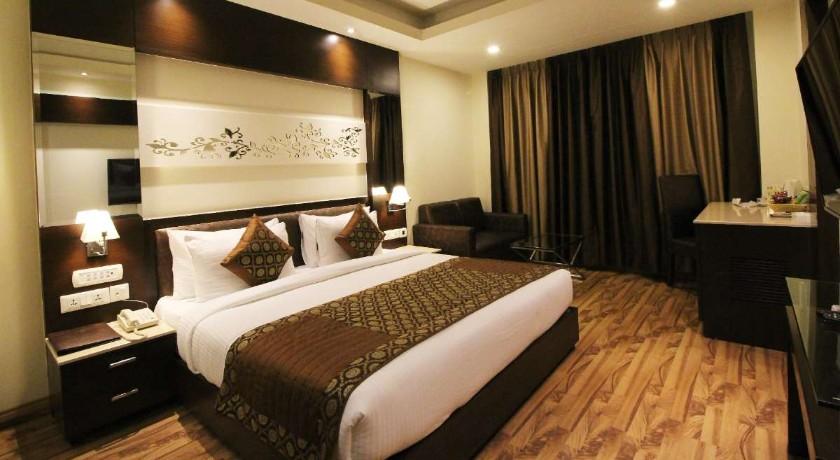 Hotel Golden Grand in Ghaziabad