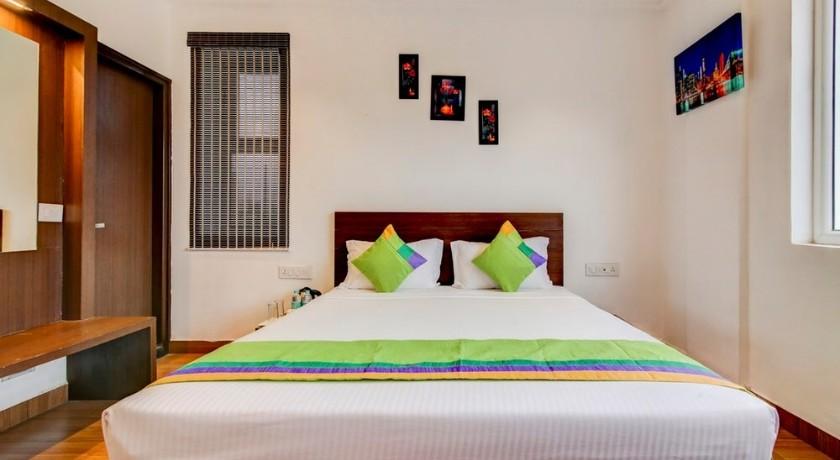 Hotel Sri Alok Park in Bangalore