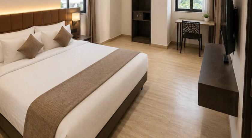 Hotel Pune Grand in Pune