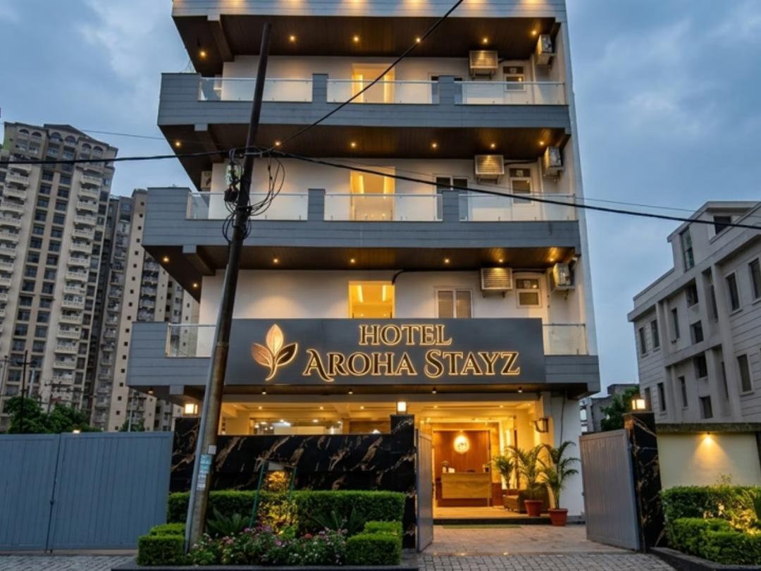 Hotel Aroha Stayz in Noida