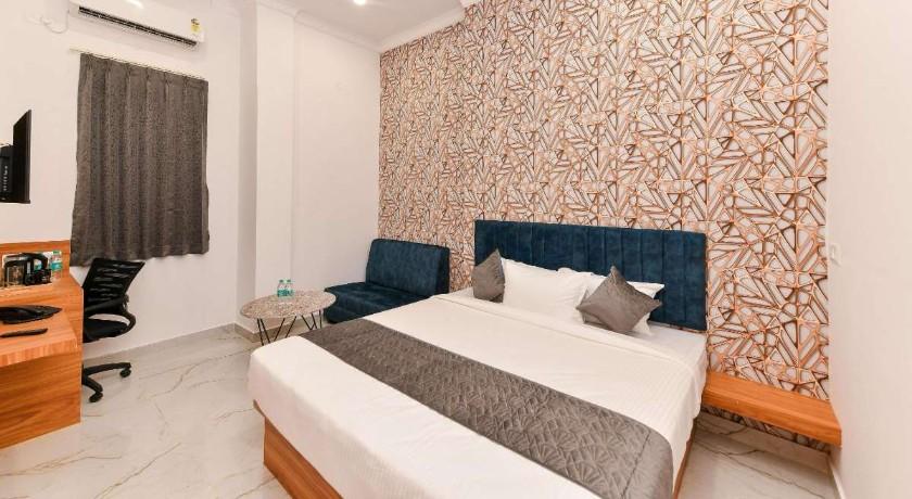 Hotel Shine International in Mysore