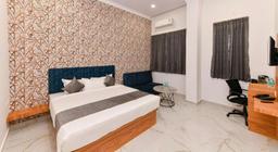 Hotel Shine International in Mysore
