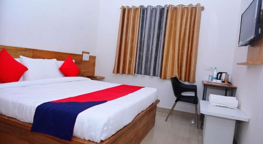 Hotel Stay Shine in Mysore
