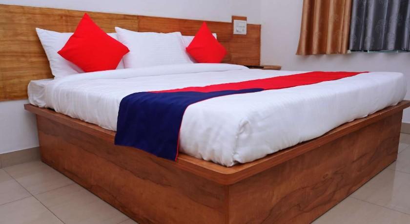 Hotel Stay Shine in Mysore
