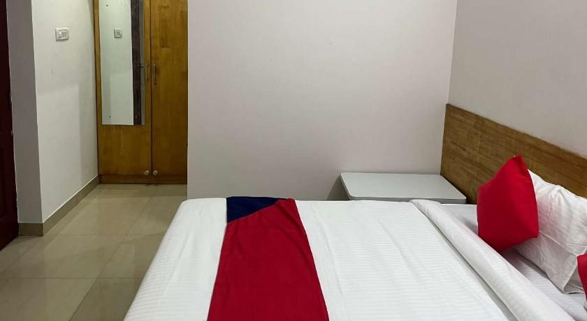 Hotel Stay Shine in Mysore