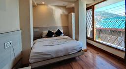 Hotel Midtown Malhotras in Shimla