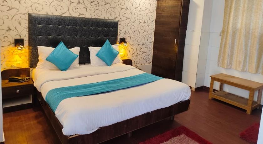 Hotel Grand Apple in Ahmedabad