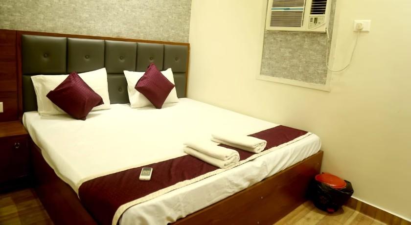Pyrenees Homestay in Agra