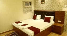 Pyrenees Homestay in Agra