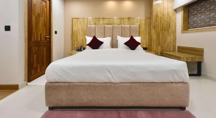 7apple Hotel Guruvayur (Previously The Habitat Suite) in Thrissur