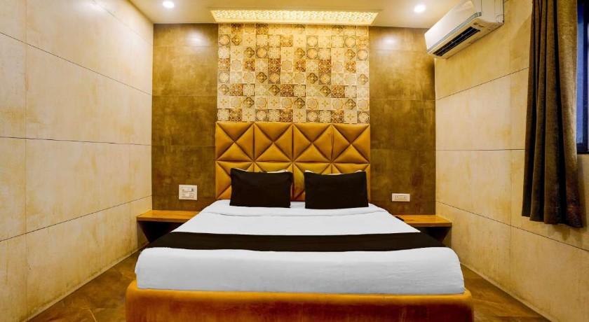 Hotel Diana Palace Ulhasnagar in Thane