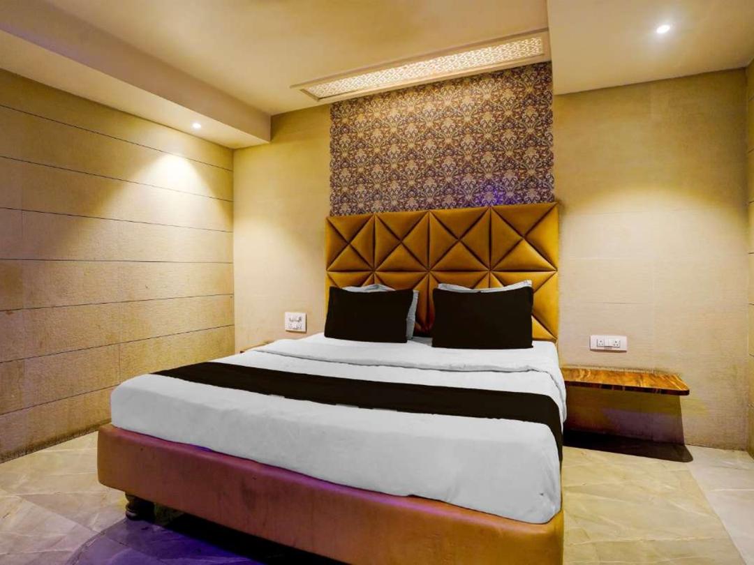 Hotel Diana Palace Ulhasnagar in Thane