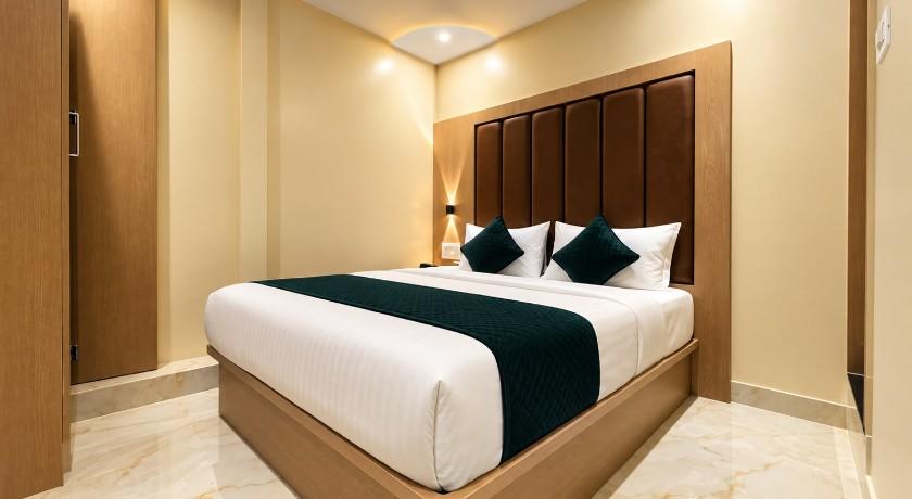 Hotel Brown Park in Mumbai