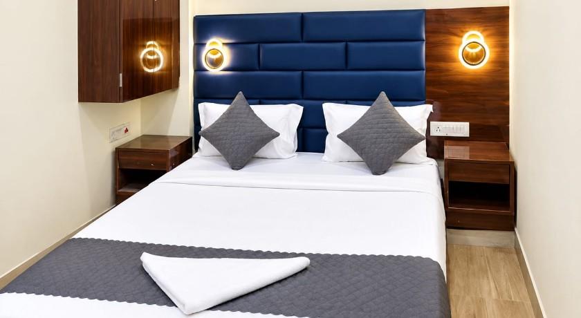 Hotel Blue Moon in Mumbai
