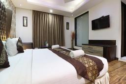 Hotel Waterfall in Delhi