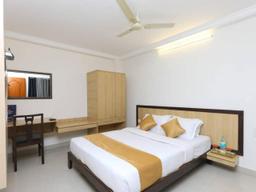 Hotel Halfmoon in Chennai