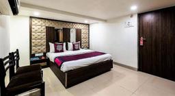 Hotel Shelter Palace in Navi Mumbai