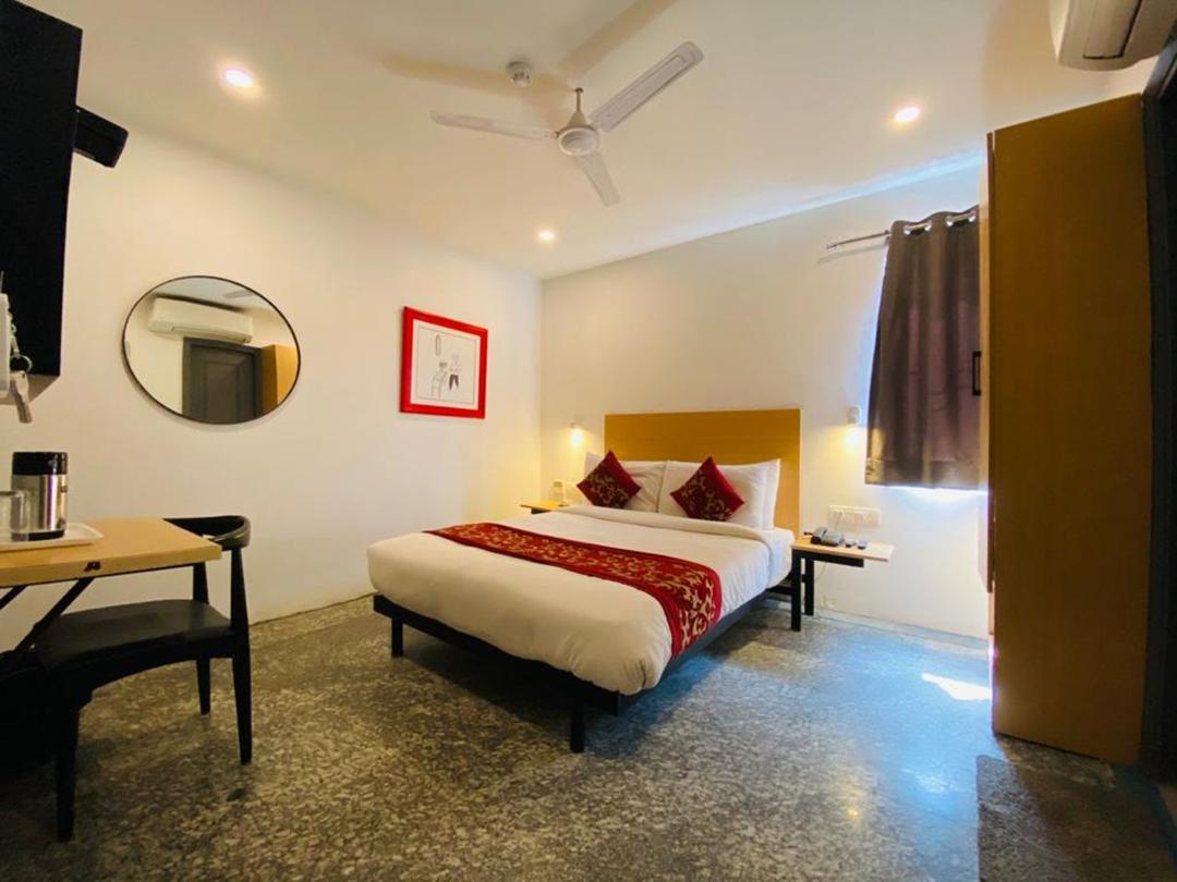 Qotel Comfort Golden Saffron in Delhi