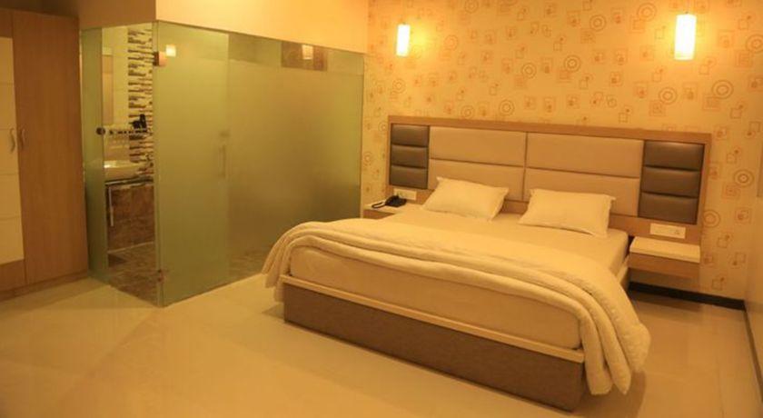 Hotel Elite Continental in Mumbai