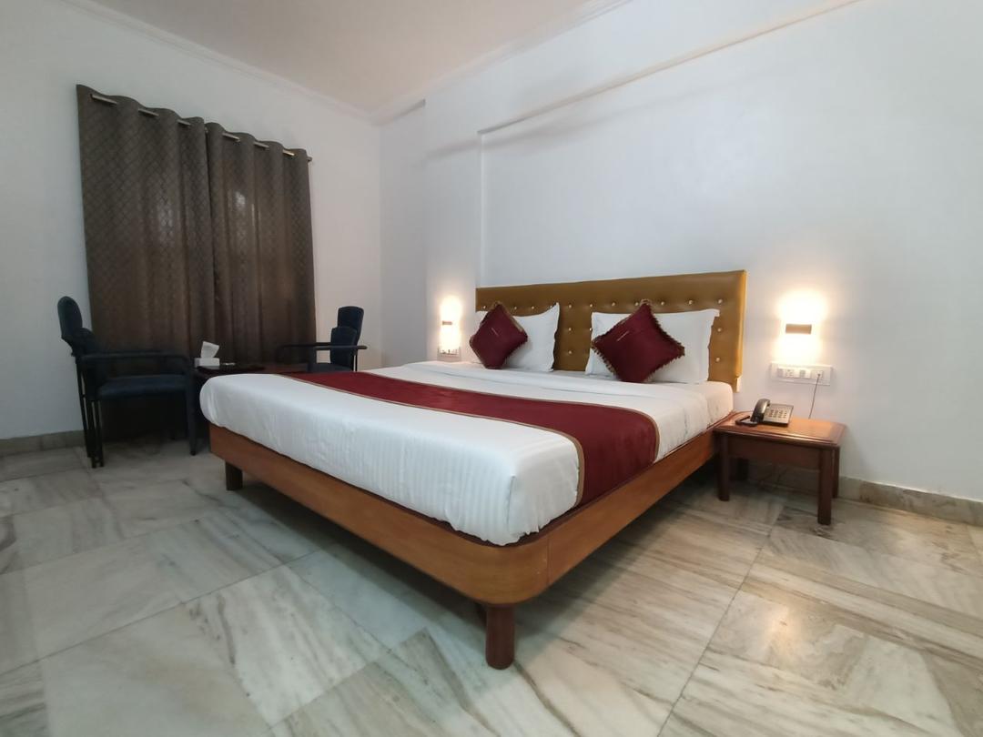 Raja Hotel in Thane