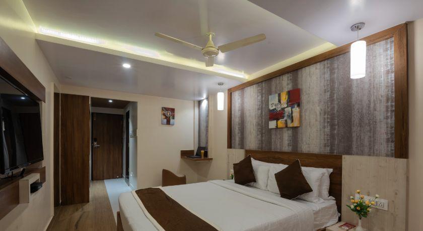Hotel Monarch International in Bangalore