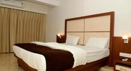 Hotel Monarch Center Point in Dahanu