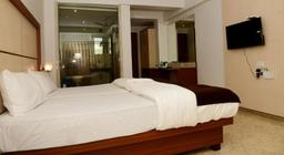 Hotel Monarch Center Point in Dahanu