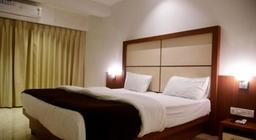 Hotel Monarch Center Point in Dahanu