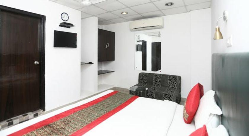 Hotel White House in Gurgaon