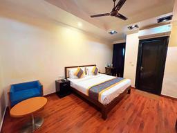 The Oakland Plaza by Orion Hotels in Delhi