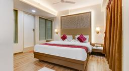 Hotel Grand Mookambika in Navi Mumbai