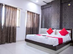 Hotel Everest Inn in Pune