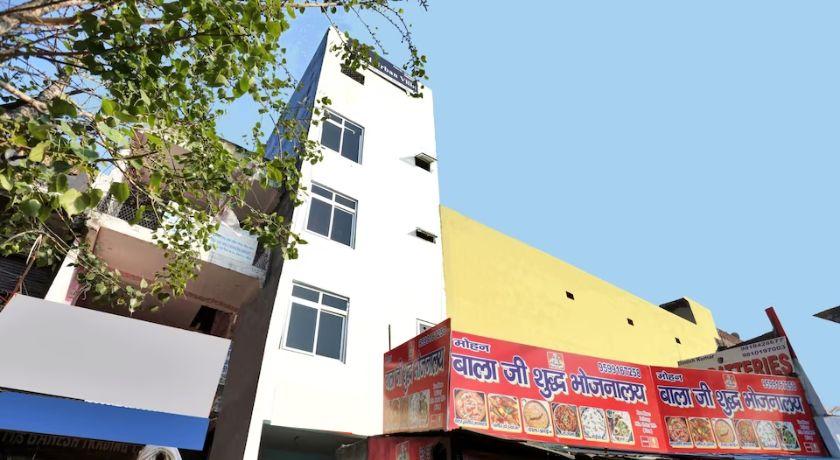 Hotel Urban Villa in Noida