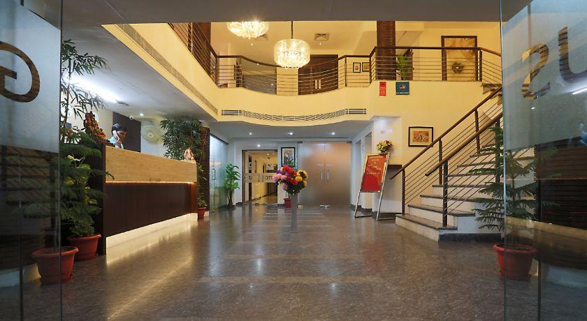 Hotel Arch Plaza in Delhi