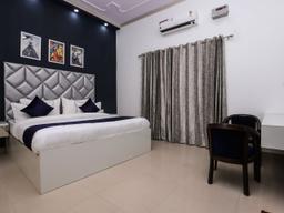 Hotel Vizima Blu in Noida