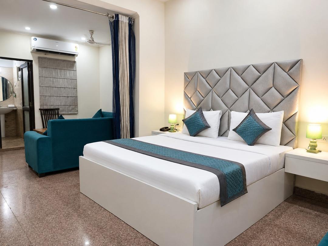 Hotel Vizima Blu in Noida
