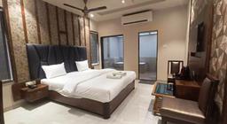 Hotel Apratim in Thane