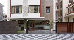 Hotel Golf Inn in Gurgaon