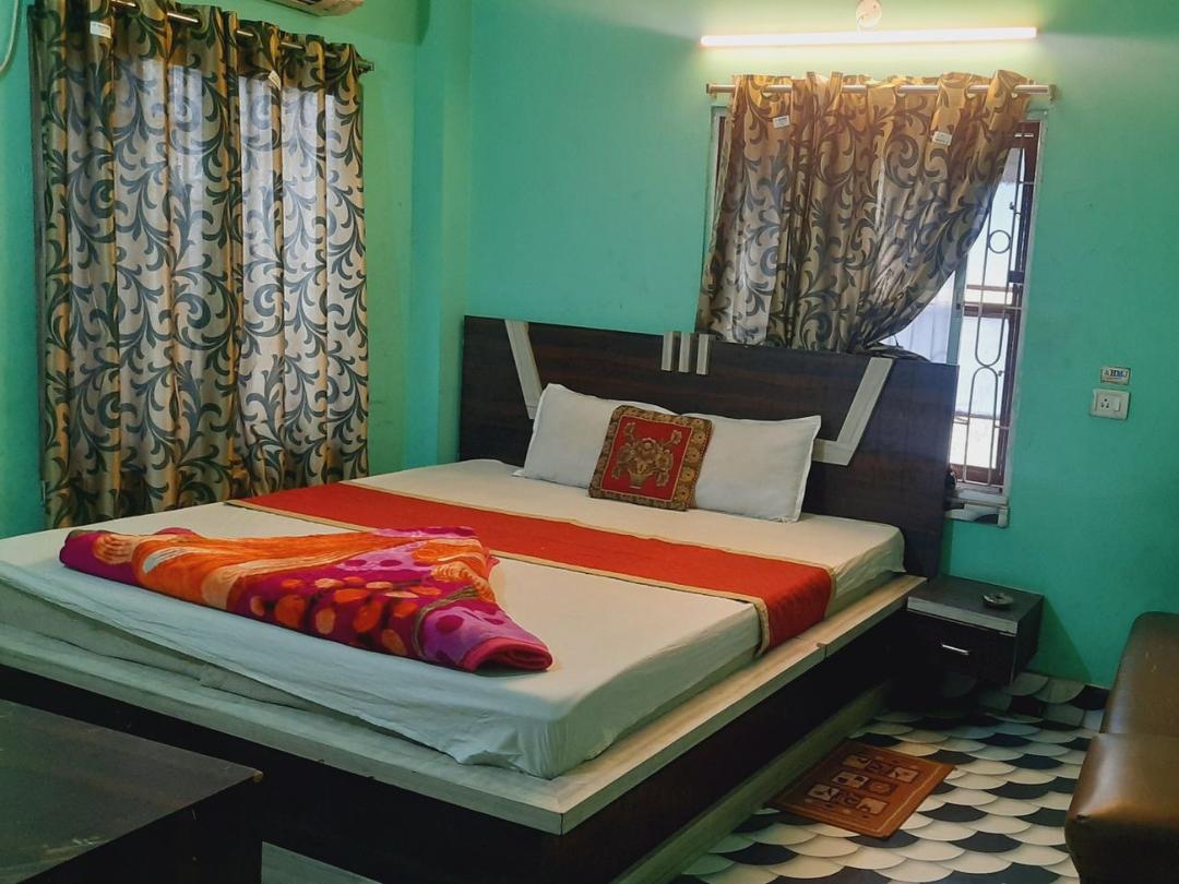 Hotel Raj in Kolkata