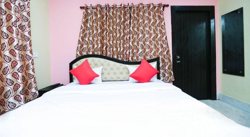 Red velvet Inn in Kolkata