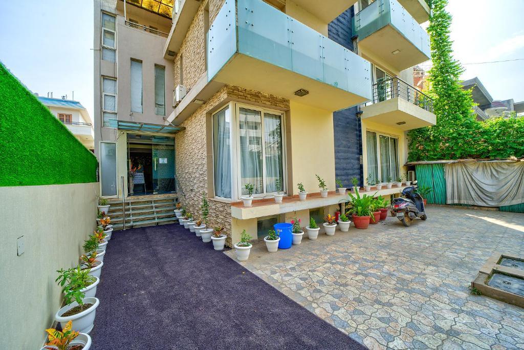 Hotel Rivlet in Gurgaon
