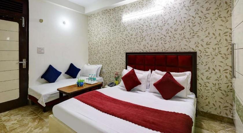 Hotel Nancy Deluxe in Delhi