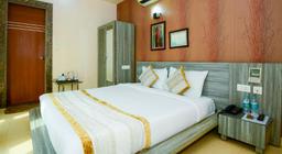 Hotel Lake View Grand in Lucknow