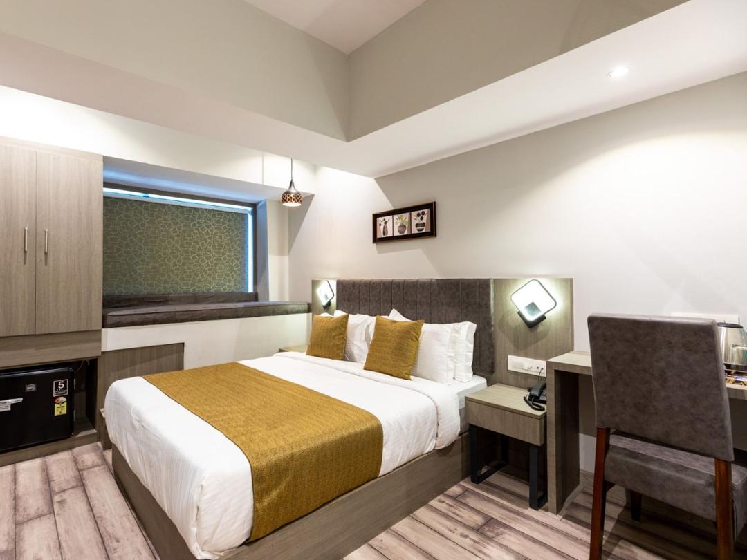 Hotel Larmont Luxury in Mumbai