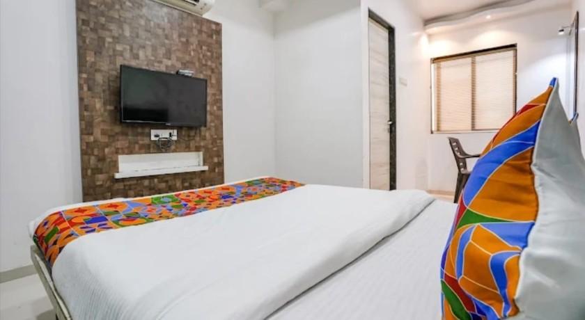 Hotel Krishna Inn in Bhiwandi