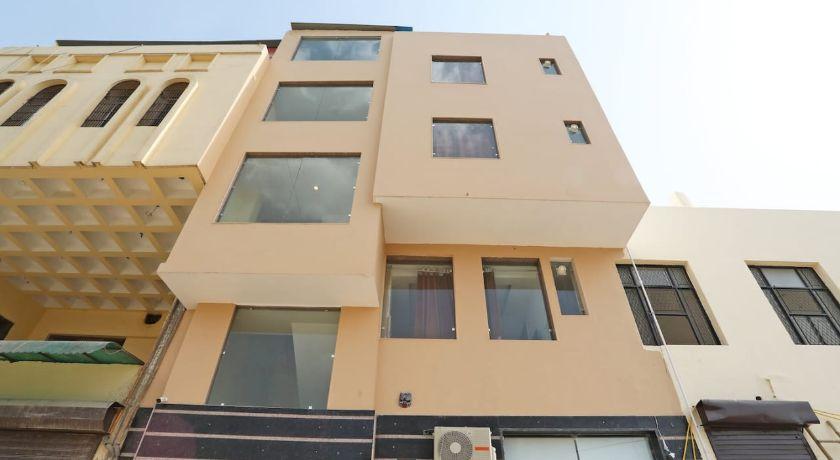 Hotel All In One in Delhi