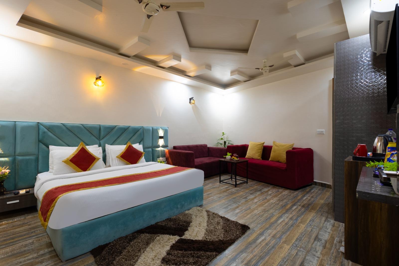 Hotel Sarla Inn in Noida