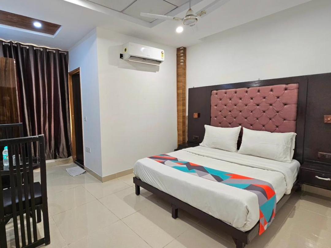 Hotel JPM The Oscar Hospitality in Delhi