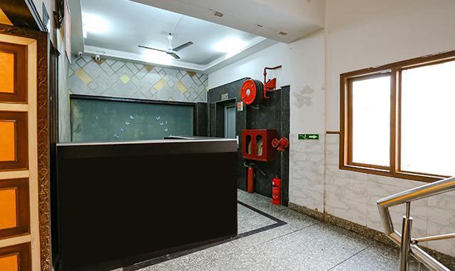 Hotel Prakash Continental in Delhi