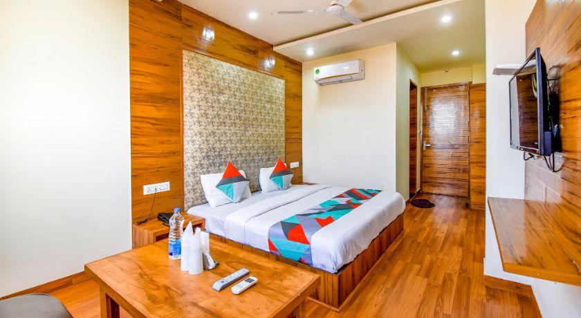 Hotel Black Diamond in Zirakpur